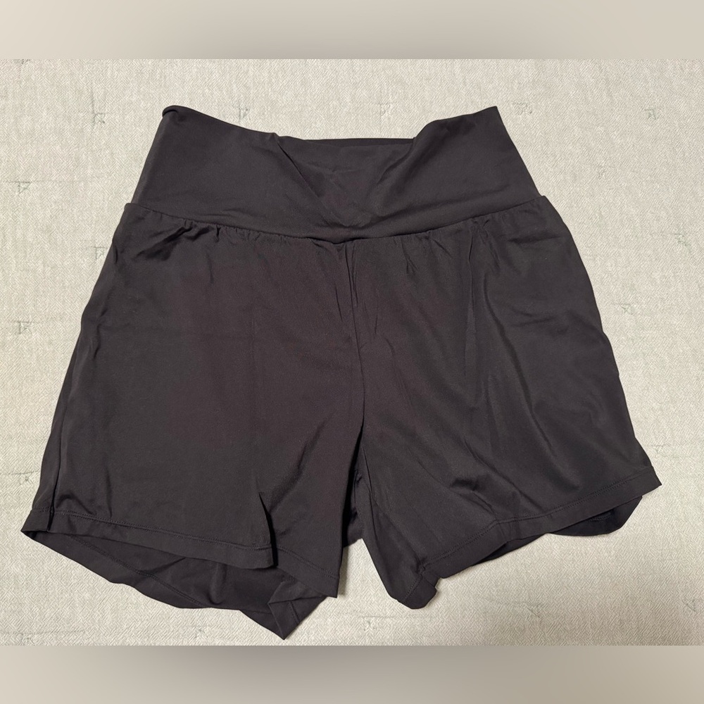 Halara 2 in 1 yoga shorts